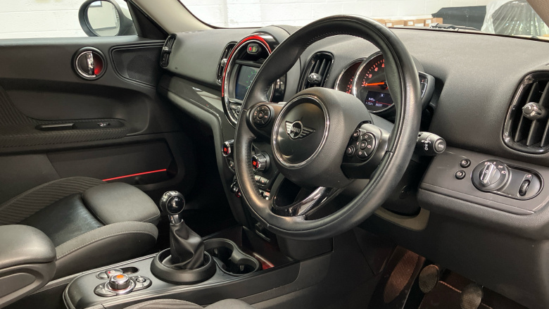 MINI Countryman 2.0 Cooper D 5dr [Chili/Nav+ Pack] Diesel Hatchback